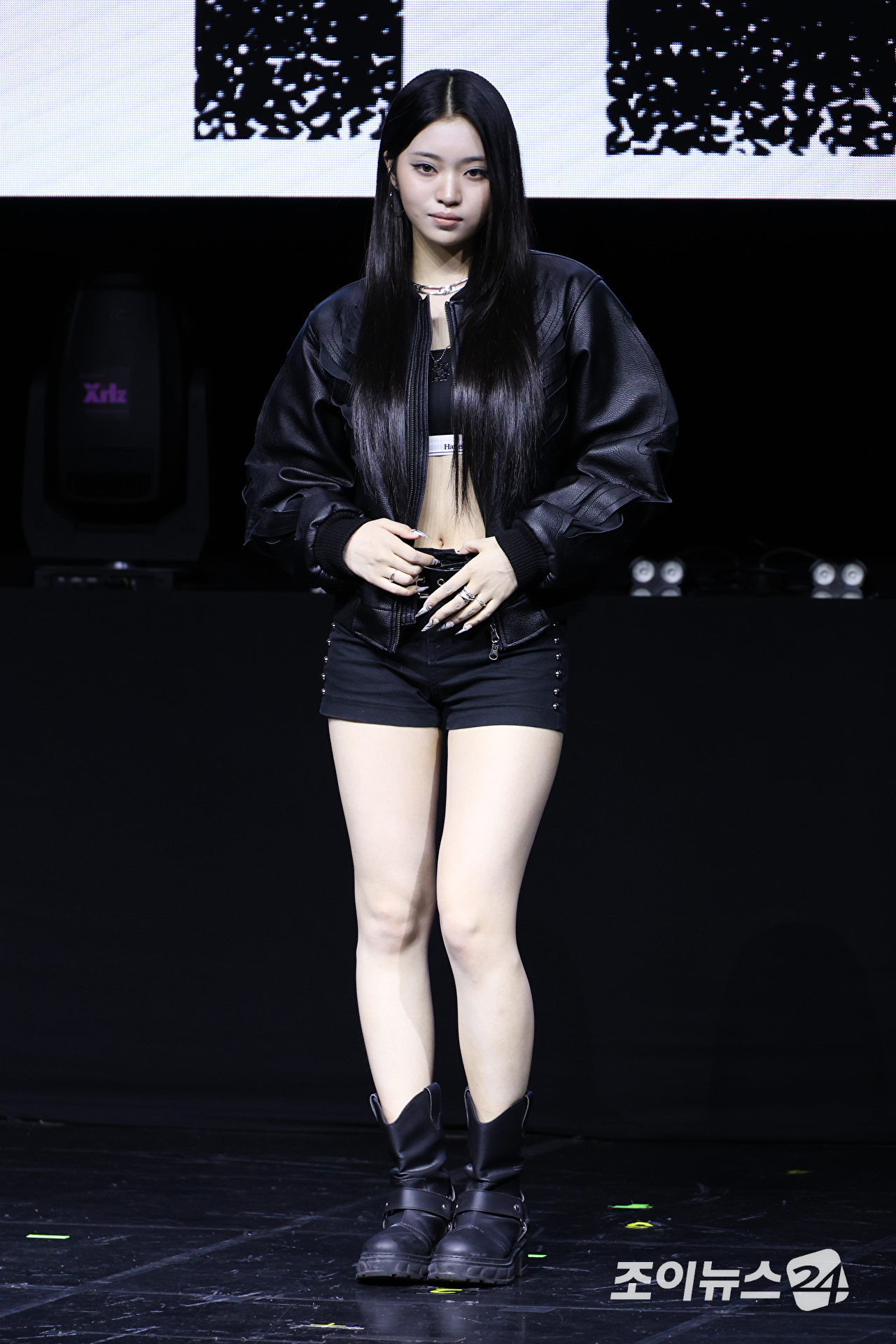 그룹 키비츠 강예슬이 30일 오후 서울 서대문구 창천동 예스24 원더로크홀에서 진행된 AOMG 1호 걸크루 키비츠(Keyveatz) 데뷔 앨범 '옥시_젠'(OXY_GEN) 발매 기념 쇼케이스에 참석해 포즈를 취하고 있다. [사진=문수지 기자]