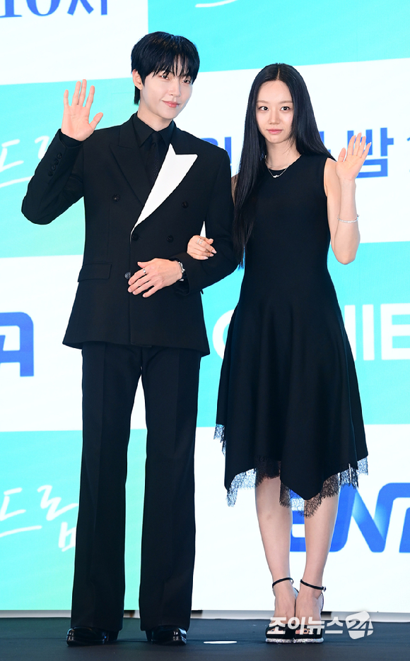배우 황인엽과 이혜리가 7일 오후 서울 구로구 신도림동 더 세인트에서 열린 ENA 월화드라마 '그대에게 드림' 제작발표회에 참석하고 있다. [사진=정소희 기자]