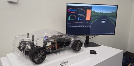 얼로이 코어 기반 QNX 플랫폼 시연 [사진=정구민 국민대 교수]