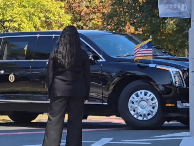 도널드 트럼프 미국 대통령이 29일 경주예술의전당에서 APEC CEO 서밋 특별연설을 하고 있다. [사진=연합뉴스]