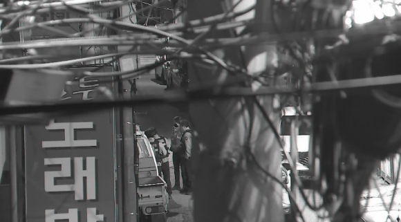 울산시 남구에서 음란행위를 하는 40대 남성이 검거되고 있다. [사진=울산시 남구]