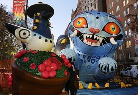 지난 달 27일 뉴욕 추수감사절 퍼레이드에 등장한 '케데헌' 더피·서씨 풍선 [사진=로이터/연합뉴스]