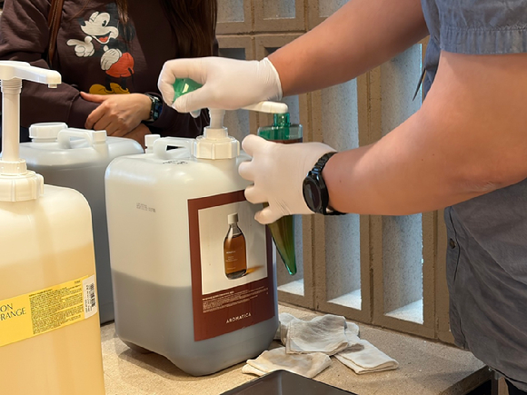 아로마티카 4월 리필데이 현장. [사진=아로마티카]