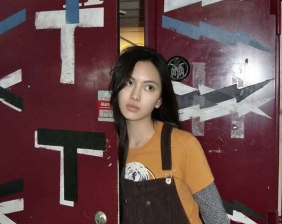 뉴진스, 6개월만에 SNS 재개...'청순여신' 혜인 근황 공개하며 컴백 예고