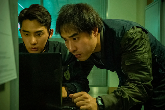 배우 정가람, 배성우가 영화 '끝장수사'에서 열연하고 있다. [사진=㈜에이스메이커무비웍스]