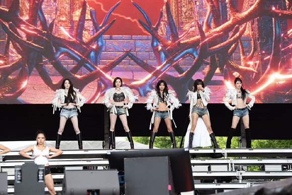아이들 '롤라팔루자' 공연 현장 이미지 [사진=큐브엔터테인먼트]