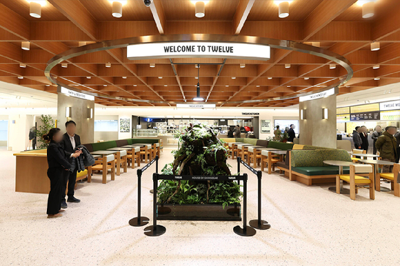 신세계백화점이 10일 새롭게 문을 연 '하우스오브신세계 청담' 내부 전경. [사진=신세계백화점]