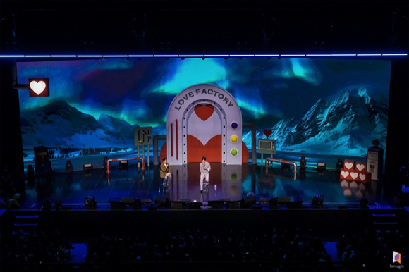 배우 김선호가 2026 김선호 팬미팅 '러브 팩토리' 아시아 투어 서울 공연에서 팬들을 만나고 있다. [사진=판타지오]