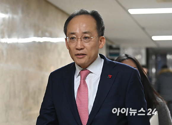 추경호 국민의힘 원내대표가 7일 오전 서울 여의도 국회에서 열린 의원총회에 참석하고 있다. [사진=곽영래 기자]