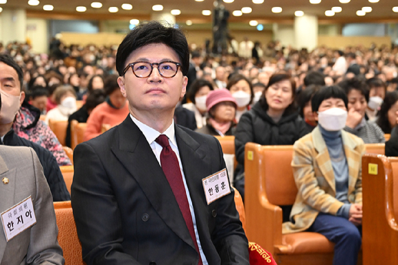 국민의힘 한동훈 전 대표가 16일 서울 영등포구 여의도순복음교회에서 예배를 보고 있다. 2025.3.16 [국회사진기자단] [사진=연합뉴스]