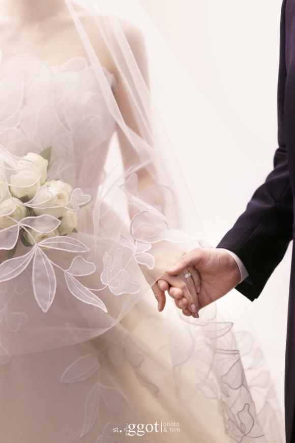 피겨여왕 김연아와 가수 고우림이 백년가약을 맺었다. [사진=세인트 지지오티 인스타그램]