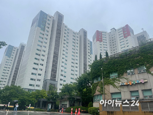 9일 경기 과천시 원문동 과천위버필드 전경. [사진=정승필 기자.]