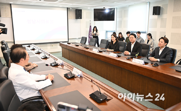 이준석 개혁신당 대선 후보가 21일 경기 성남의료원에서 열린 간담회에서 발언하고 있다. [사진=곽영래 기자]