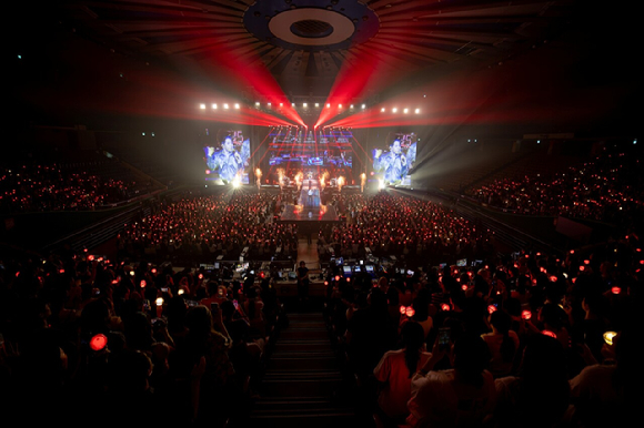 밴드 엔플라잉이 2026 N.Flying LIVE '&CON5 : into REM'(2026 엔플라잉 라이브 '엔콘5 : 인투 렘') 전국투어 서울 공연에서 팬들을 만나고 있다. [사진=FNC엔터테인먼트]