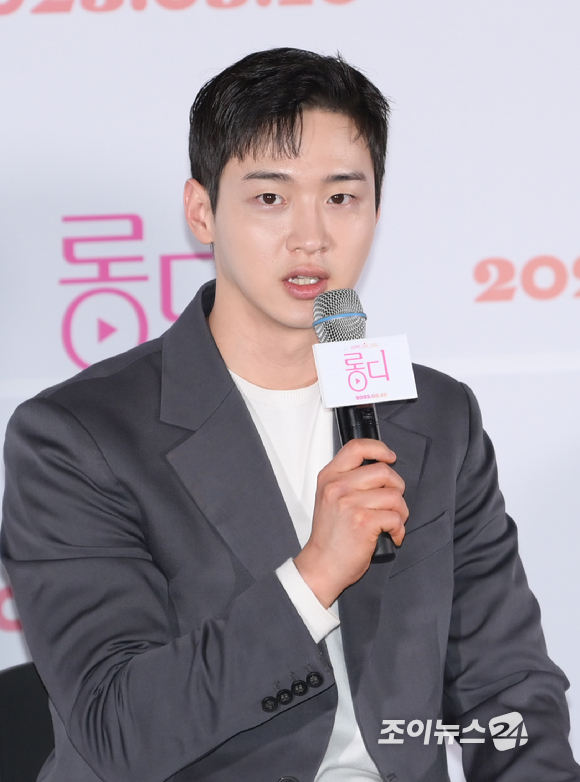 배우 장동윤이 25일 오후 서울 CGV 용산아이파크몰에서 열린 영화 '롱디'(감독 임재완) 언론시사회에 참석하고 있다. [사진=정소희 기자]