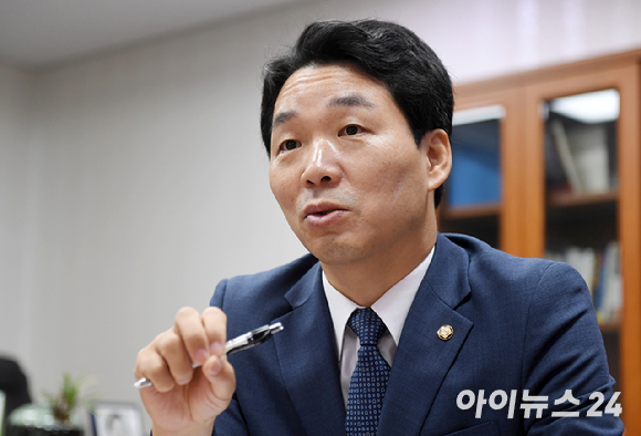 웹젠 최대주주 김병관 전 의원, 경영 일선 복귀