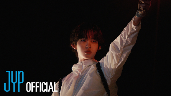 킥플립 'FREEZE' 뮤직비디오 티저 섬네일 이미지 [사진=JYP엔터테인먼트]