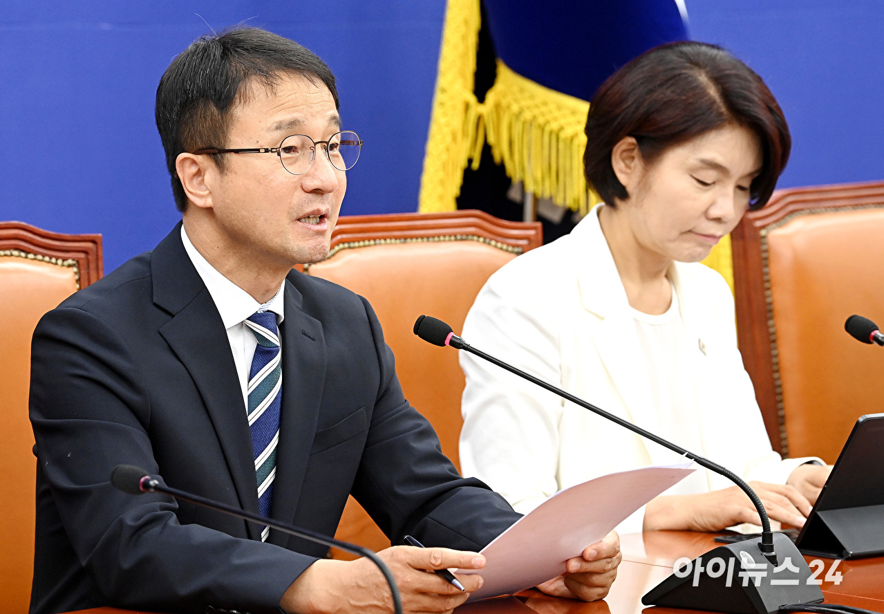한병도 당대표 직무대행 겸 원내대표가 2일 서울 여의도 국회에서 열린 정책조정회의에서 발언하고 있다. [사진=곽영래 기자]