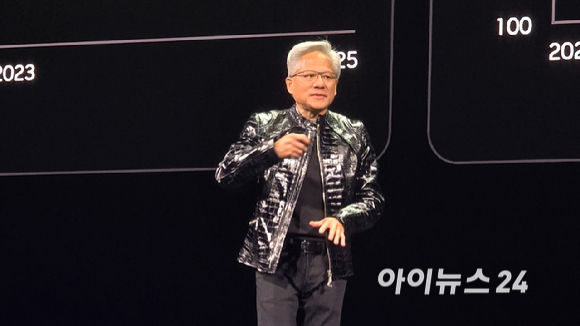 엔비디아, 블랙웰로 AI 추론 비용 최대 10분의 1로 낮춰