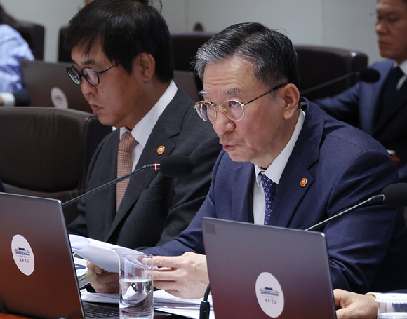 이재명 대통령이 11일 용산 대통령실에서 열린 국무회의를 주재하고 있다. 2025.11.11 [사진=연합뉴스]