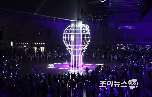 방탄소년단(BTS)과 아미(ARMY, 팬덤명)의 특별한 축제 'BTS FESTA'가 13일 경기도 고양시 킨텍스에서 진행되고 있다. [사진=문수지 기자]