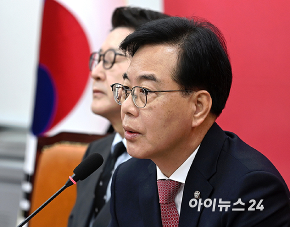 송언석 국민의힘 원내대표가 26일 서울 여의도 국회에서 열린 최고위원회의에서 발언하고 있다. [사진=곽영래 기자]