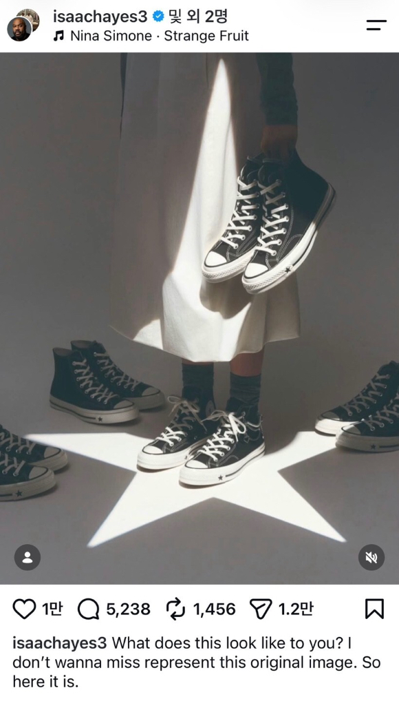 'KKK' 연상으로 논란이 불거진 컨버스 광고 이미지 [사진=인스타그램 @isaachayes3 캡처]