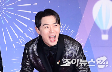 배우 김재원이 16일 서울 여의도 KBS 아트홀에서 열린 KBS 2TV 신규 예능 '가는정 오는정 이민정' 제작발표회에서 포토타임을 갖고 있다. [사진=곽영래 기자]