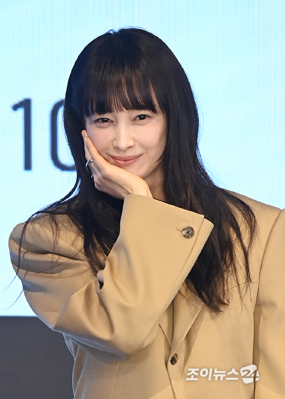  그녀들의 법정' 제작발표회에서 포즈를 취하고 있다. [사진=곽영래 기자]