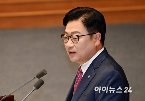 정점식 국민의힘 원내대표가 8일 국회에서 열린 정기국회 제4차 본회의에서 교섭단체 대표 연설을 하고 있다. [사진=곽영래 기자]