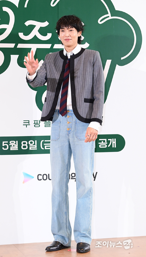 배우 이기택이 6일 오전 서울 중구 명동 커뮤니티하우스마실에서 열린 쿠팡플레이 새 예능 '봉주르빵집' 제작발표회에 참석하고 있다. [사진=정소희 기자]