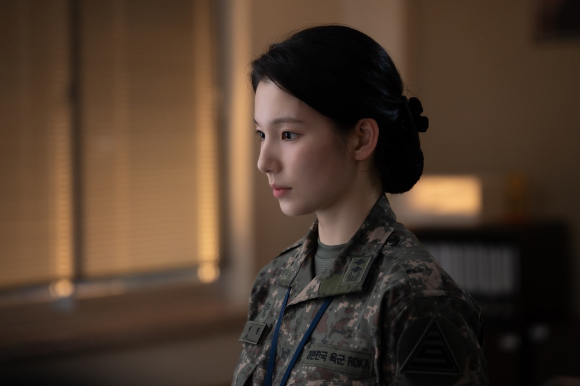 배우 박지훈이 티빙 오리지널 '취사병 전설이 되다'에서 열연하고 있다. [사진=티빙]
