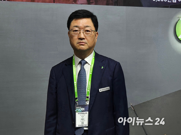 주원호 HD현대중공업 특수선사업부대표가 28일 부산 벡스코에서 개막한 '국제 해양방위산업전(MADEX 2025)'에서 인터뷰를 진행하고 있다. [사진=최란 기자]
