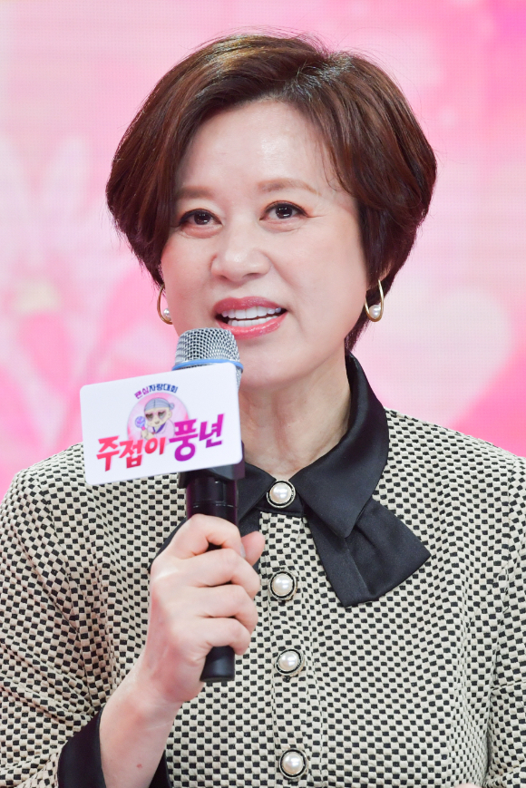 &apos;유방암 투병&apos; 박미선, 활동 재개⋯&apos;유퀴즈&apos; 10월 중 녹화