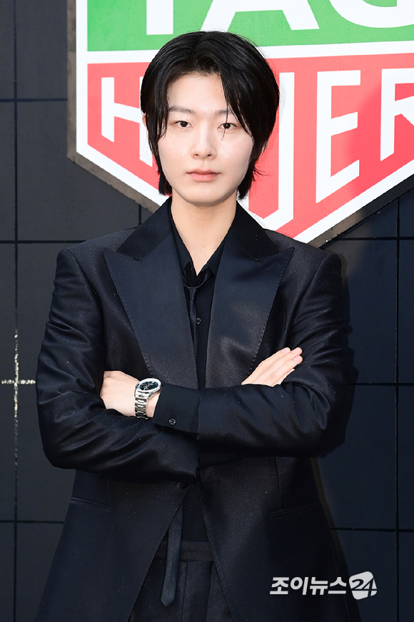 모델 최현준이 25일 오후 서울 마포구 문화비축기지에서 열린 태그호이어 갈라 디너 이벤트 기념 행사에 참석하고 있다. [사진=정소희 기자]