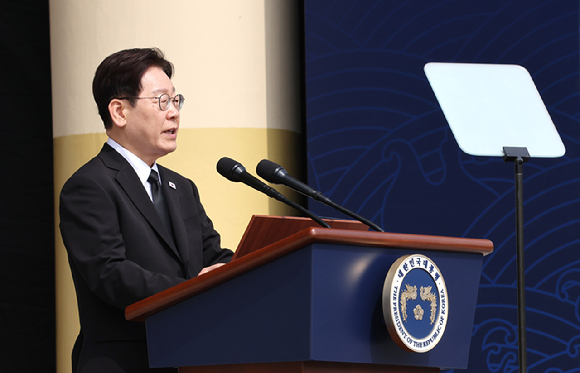  이재명 대통령이 27일 국립대전현충원에서 서해수호의 날 기념사를 하고 있다. 2026.3.27 [청와대통신사진기자단] [사진=연합뉴스]