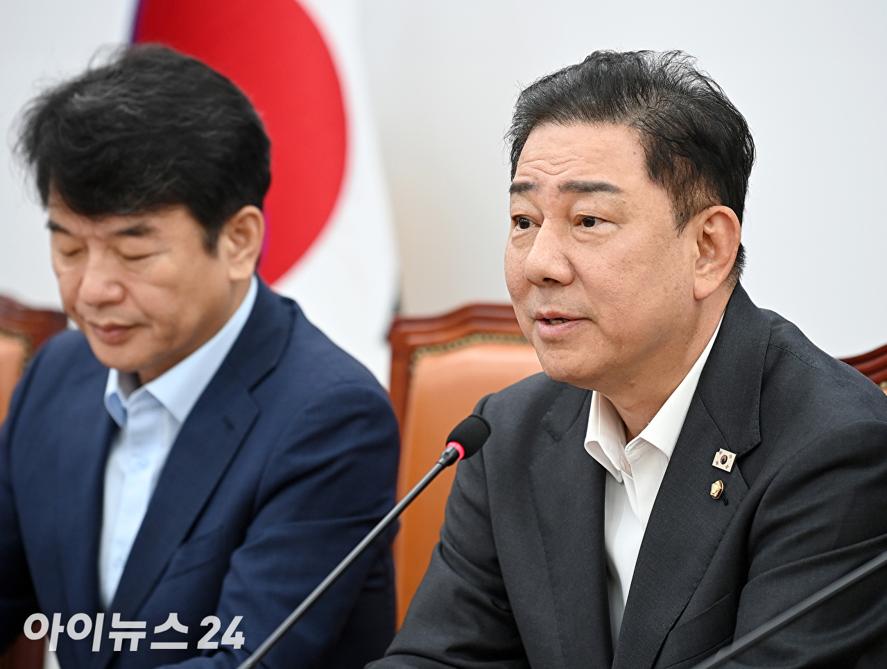 김병기 더불어민주당 원내대표가 5일 오전 서울 여의도 국회에서 열린 원내대책회의에서 발언하고 있다. [사진=곽영래 기자]