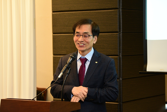 이창근 한국에너지기술연구원(KIER) 원장이 23일 기자간담회를 열어 에너지연 혁신방안을 발표하고 있다. [사진=에너지연]