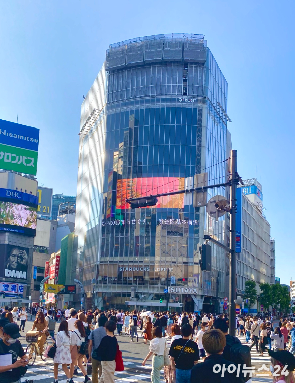 일본이 외국인 관광객 유치를 위해 시행해 온 면세 제도 폐지를 검토하고 있다는 외신 보도가 나왔다. 사진은 일본 시부야 거리. [사진=설래온 기자]