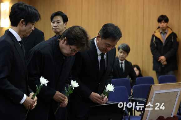 배우 고(故) 이순재의 영결식이 27일 서울 송파구 서울아산병원 장례식장에 엄수되고 있다. [사진=곽영래 기자]