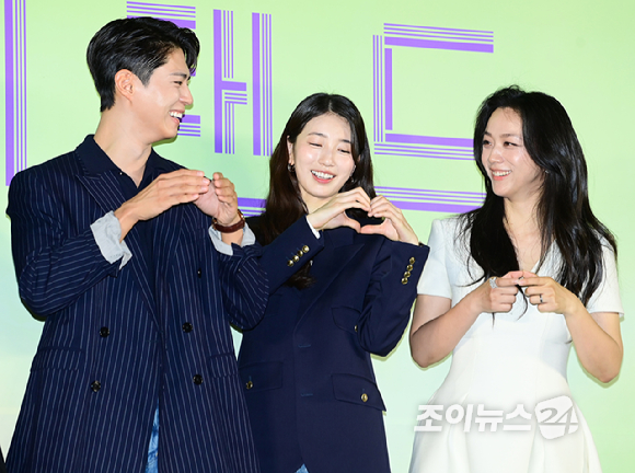 배우 박보검-수지-탕웨이가 9일 오전 서울 용산구 CGV 용산아이파크몰에서 열린 영화 '원더랜드'(감독 김태용) 제작보고회에 참석하고 있다. [사진=정소희 기자]