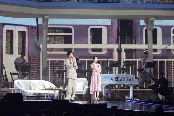 배우 박보검이 국내 팬미팅을 통해 팬들을 만나고 있다. [사진=더블랙레이블]