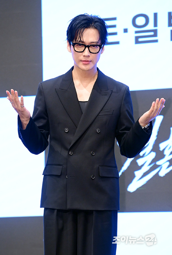 배우 남궁민이 1일 오후 서울 구로구 신도림동 더세인트에서 열린 KBS 2TV 새 토일 미니시리즈 '결혼의 완성' 제작발표회에 참석하고 있다. [사진=정소희 기자]