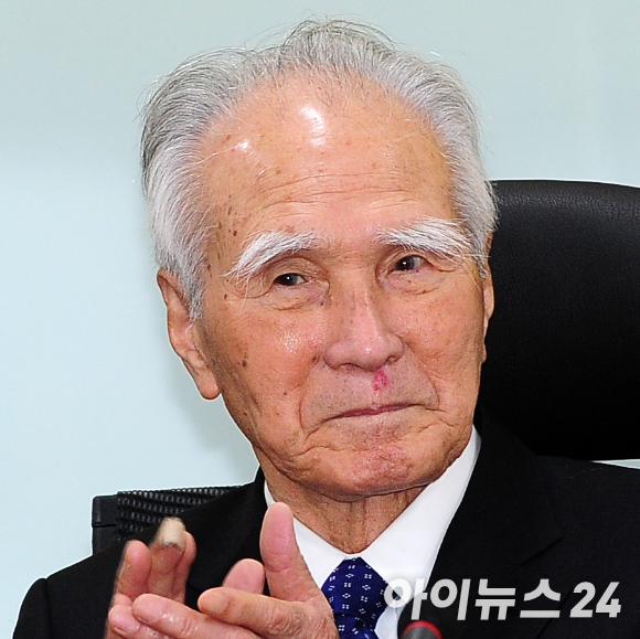 지난 2014년 한국을 방문한 무라야마 도미이치 전 일본 총리가 서울 여의도 국회 의원회관에서 열린 간담회에 참석했다. [사진=아이뉴스24포토DB]