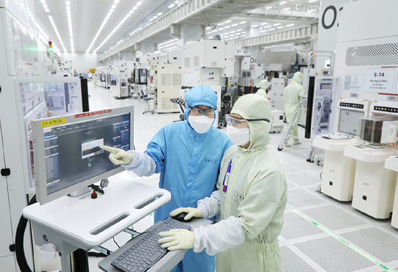 황철주 주성엔지니어링 회장. [사진=주성엔지니어링]