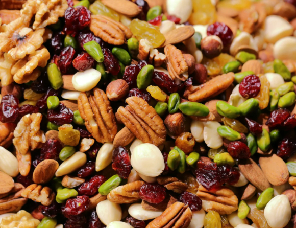 견과류로 간식을 바꾸는 것만으로도 단 음식에 대한 욕구가 낮아지고 식단 전반의 질이 개선될 수 있다는 연구 결과가 나왔다. 사진은 본 기사 내용과 무관. [사진=Harvard Health]