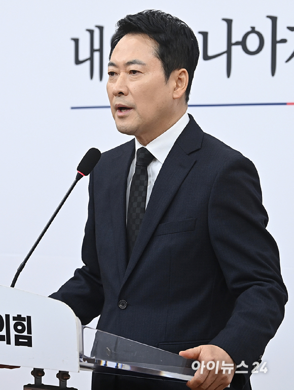 장동혁 국민의힘 대표가 20일 서울 여의도 국회에서 기자회견을 하고 있다. [사진=곽영래 기자]