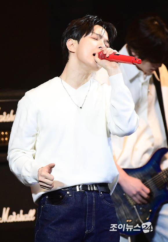 [포토] 엔플라잉 유회승, 호소력 짙은 보컬