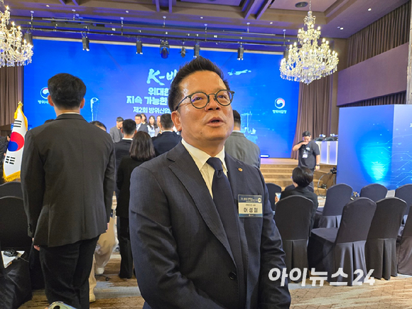 어성철 한화오션 사장이 8일 서울 용산구 전쟁기념관에서 열린 '제2회 방위산업의 날 기념식'에 참석하고 있다. [사진=최란 기자]