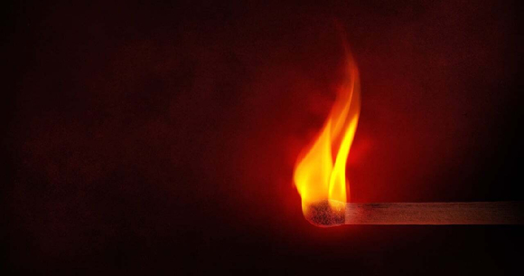 부산 남구의 한 아파트의 입주민이 자택에서 '불멍'을 하려다 화재로 번지는 사고가 발생했다. 본 기사와 무관한 이미지. [사진=픽사베이]